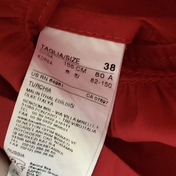 United Colors Of Benetton Women’s Lightweight Red Rain Coat Hood Size 38 XS - Picture 8 of 8